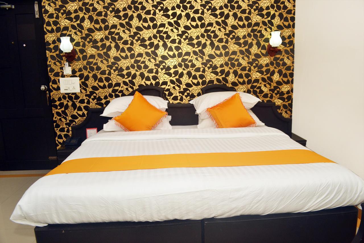 Capital O 46475 Gd International Redfort Hotel Nilambūr Zewnętrze zdjęcie