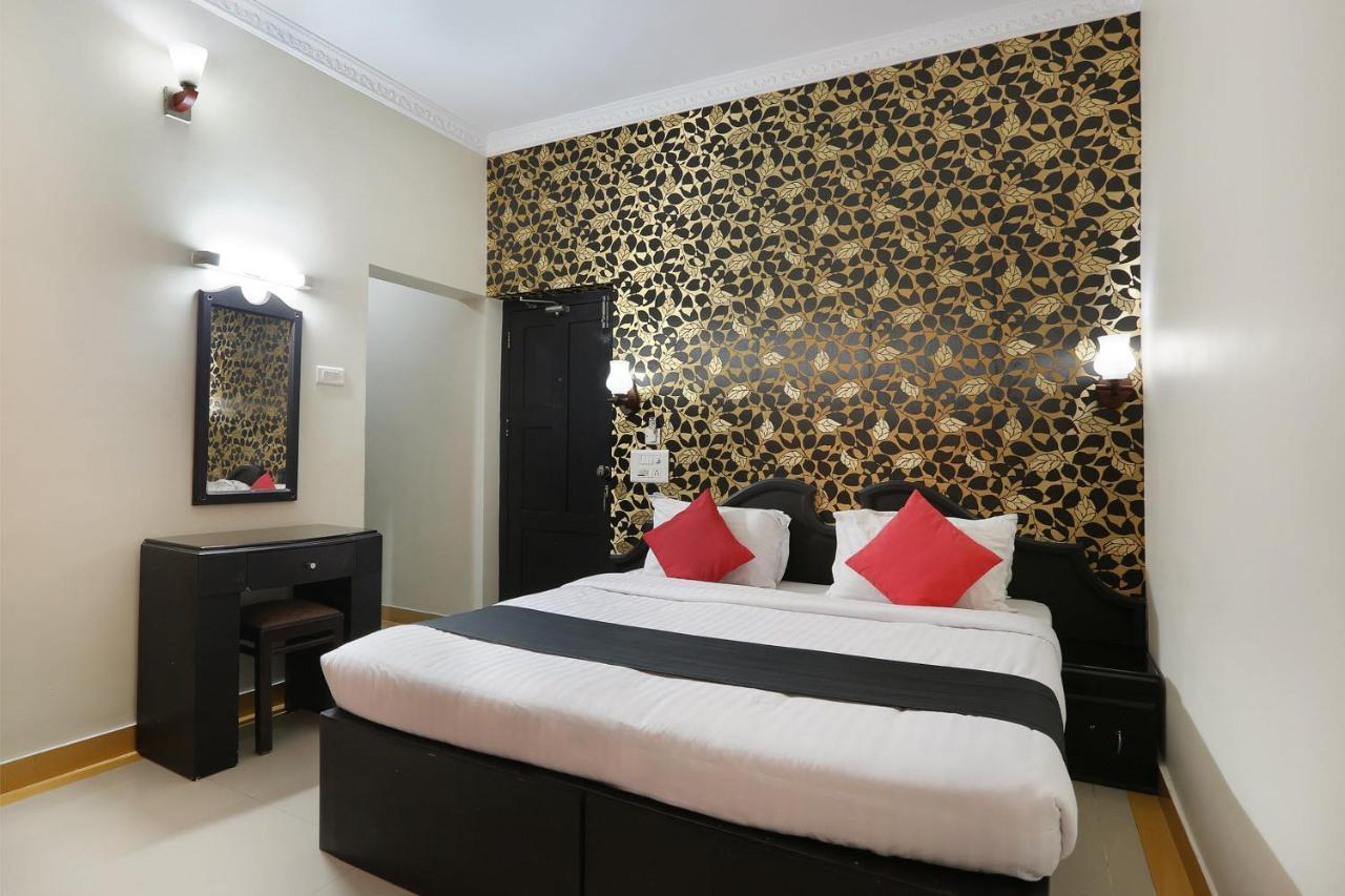 Capital O 46475 Gd International Redfort Hotel Nilambūr Zewnętrze zdjęcie