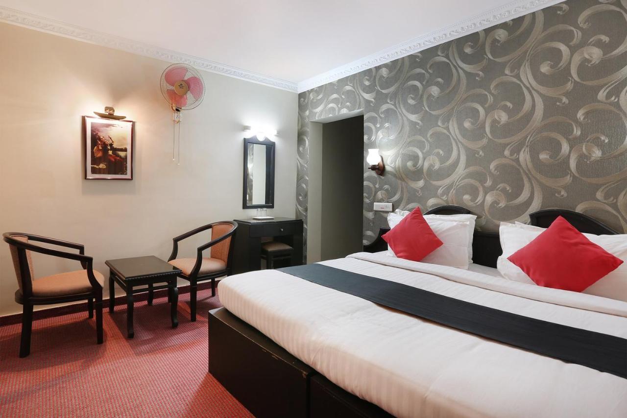 Capital O 46475 Gd International Redfort Hotel Nilambūr Zewnętrze zdjęcie
