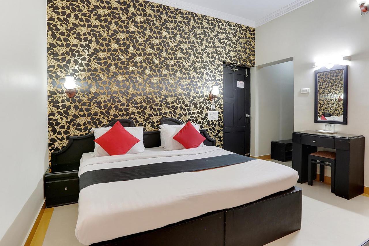 Capital O 46475 Gd International Redfort Hotel Nilambūr Zewnętrze zdjęcie