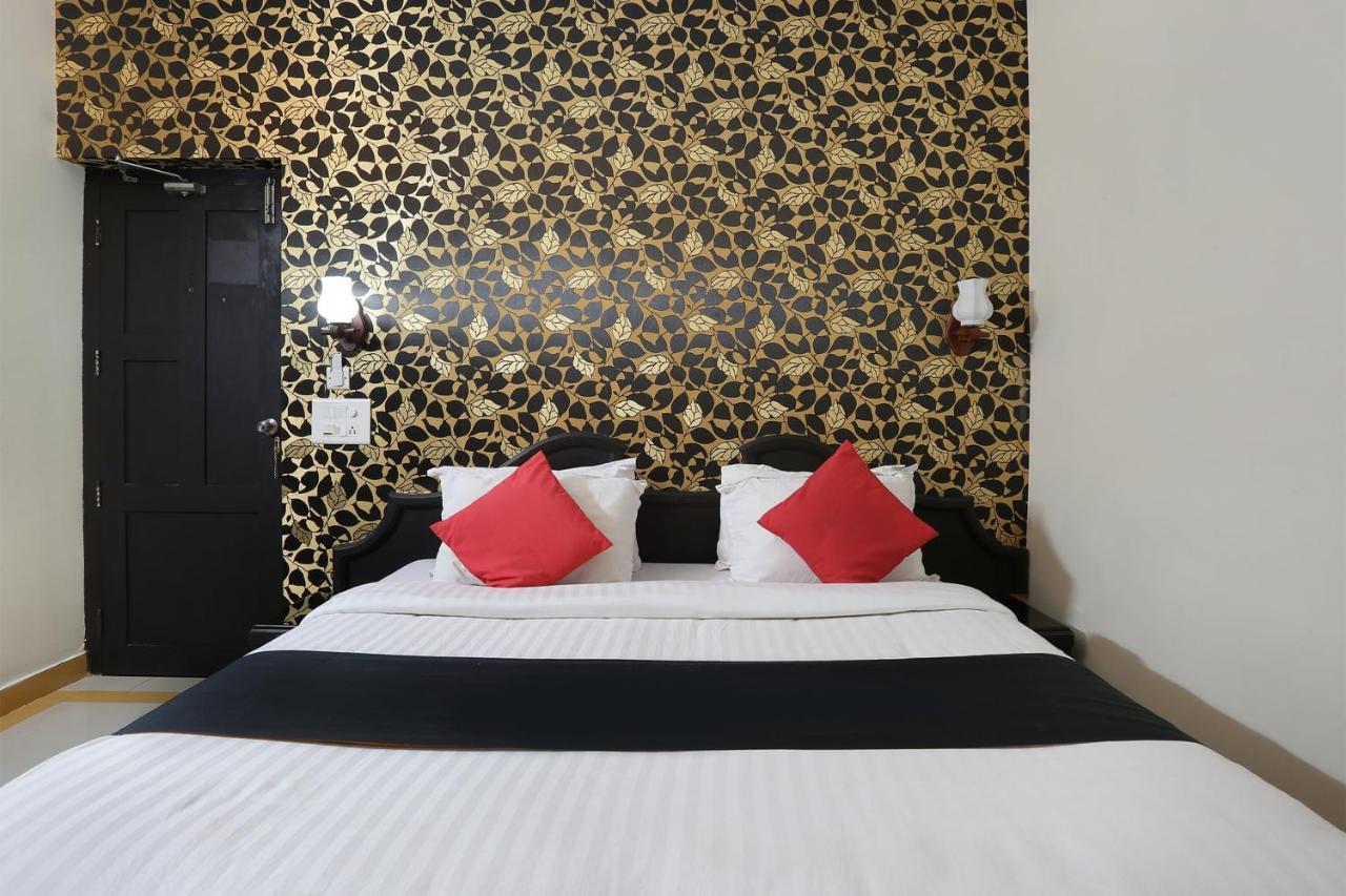 Capital O 46475 Gd International Redfort Hotel Nilambūr Zewnętrze zdjęcie