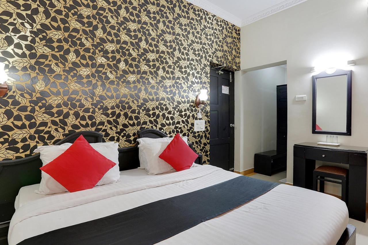Capital O 46475 Gd International Redfort Hotel Nilambūr Zewnętrze zdjęcie